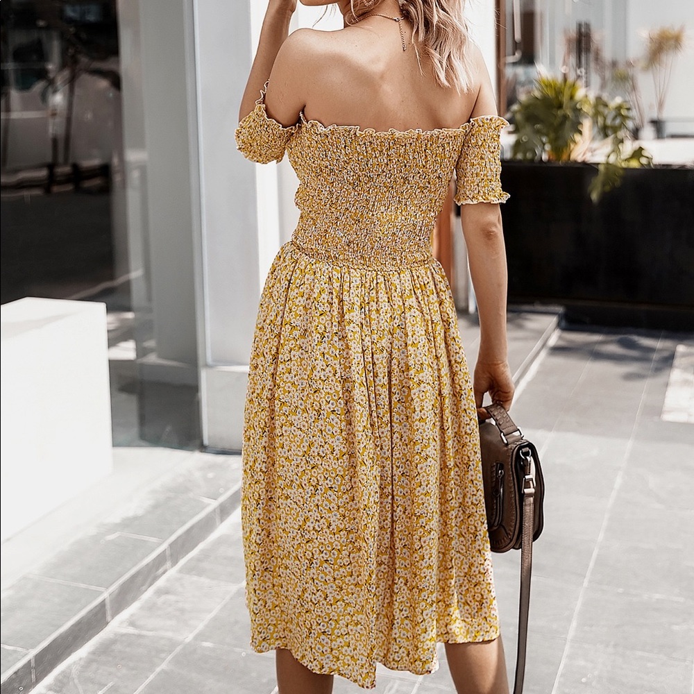🌼🆕Yellow Floral Off The Shoulder Midi Dress - Picture 6 of 8